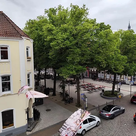 Apartz - Altstadt - Bis 9 Personen, 3 Sz, Infrarotsauna, Parkplatz, W-lan, Dachterrasse *