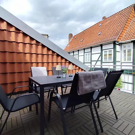 Apartz - Altstadt - Bis 9 Personen, 3 Sz, Infrarotsauna, Parkplatz, W-lan, Dachterrasse Celle