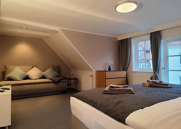 Apartz - Altstadt - Bis 9 Personen Ideal Fuer Familien Und Gruppen, 3 Sz, 2 Baeder, Infrarotsauna, Inklusive Parkplatz, Dachterrasse *