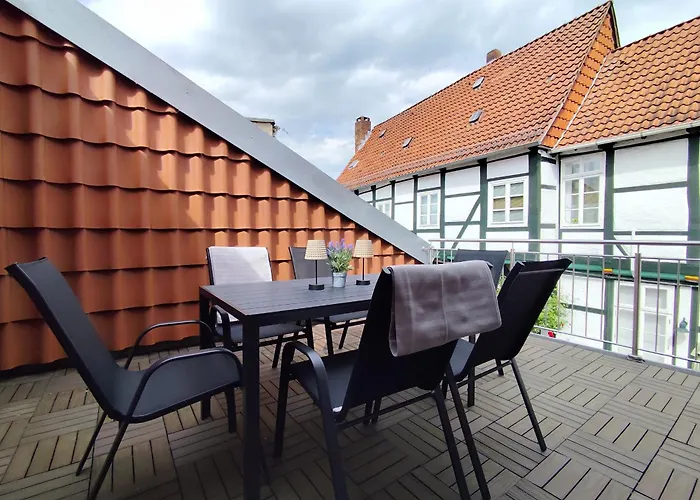 Apartz - Altstadt - Bis 9 Personen Ideal Fuer Familien Und Gruppen, 3 Sz, 2 Baeder, Infrarotsauna, Inklusive Parkplatz, Dachterrasse Celle