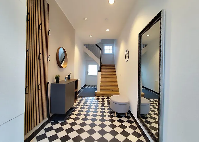 Apartz - Altstadt - Bis 9 Personen Ideal Fuer Familien Und Gruppen, 3 Sz, 2 Baeder, Infrarotsauna, Inklusive Parkplatz, Dachterrasse *